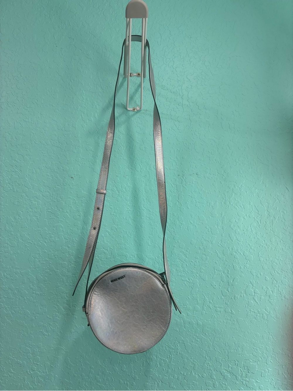 Metallic Silver Round Crossbody Bag - Women holographic Y2K novelty